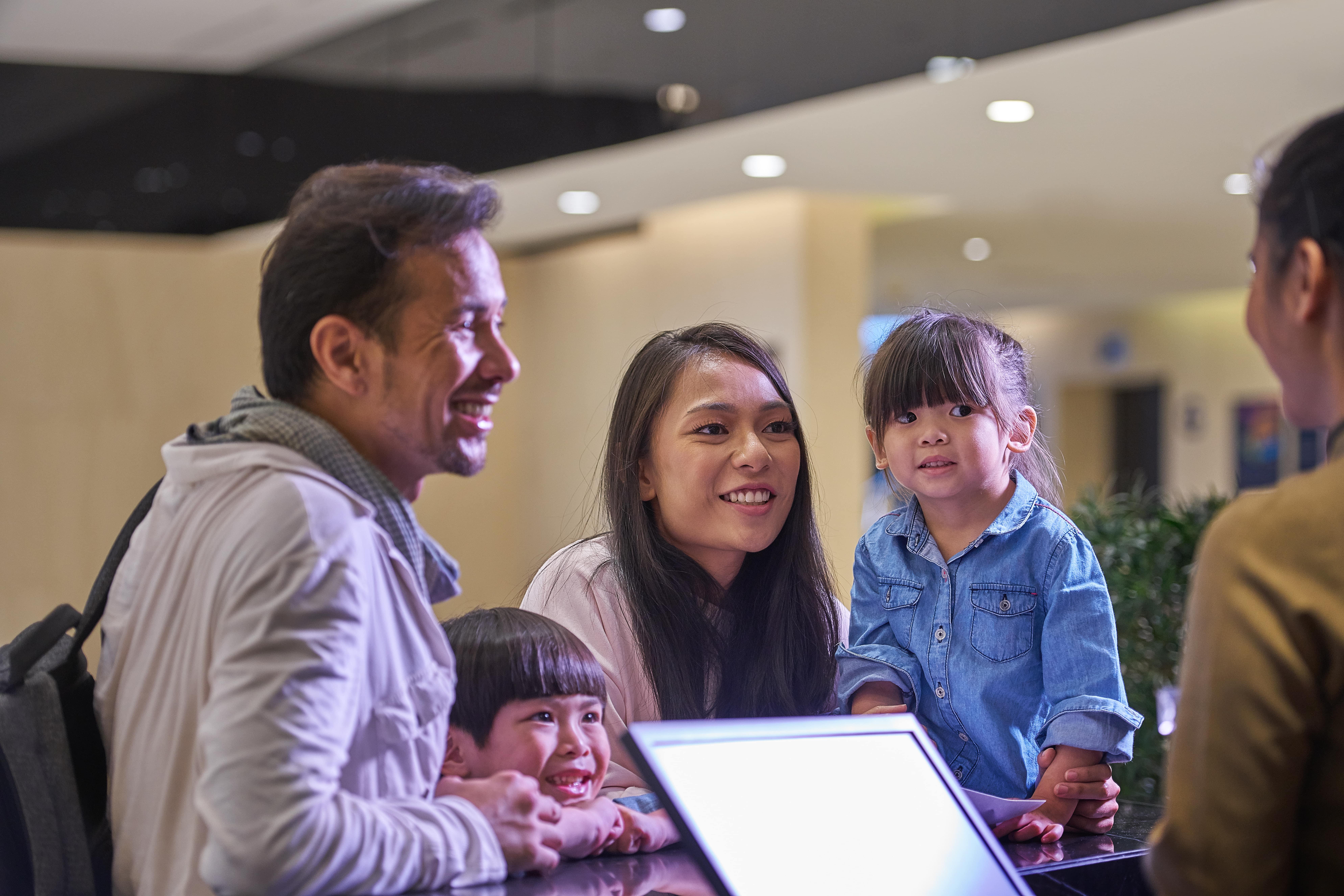 Grand Ion Delemen Hotel Genting Highlands Exterior photo Family at the airport